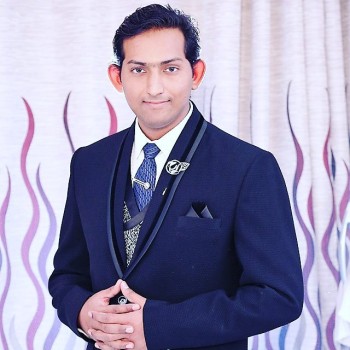 AKSHAY MANGLA